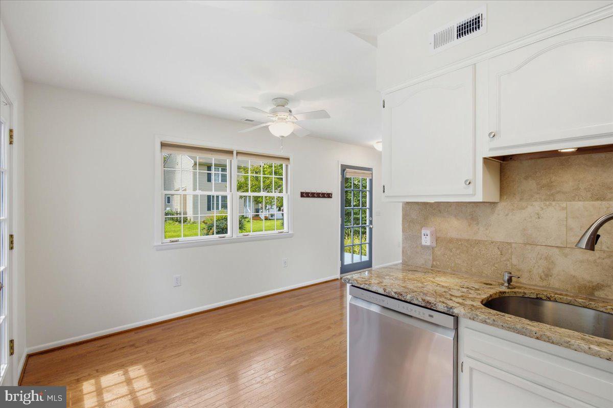 4911 Magnolia Ridge Road Shady Side, MD 20764 - Photo 12 of 41 Kitchen and Breakfast Area