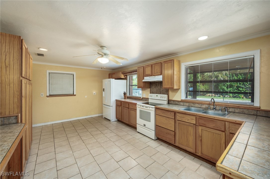 7384 Coon Road North Fort Myers, FL 33917 - Photo 9 of 47