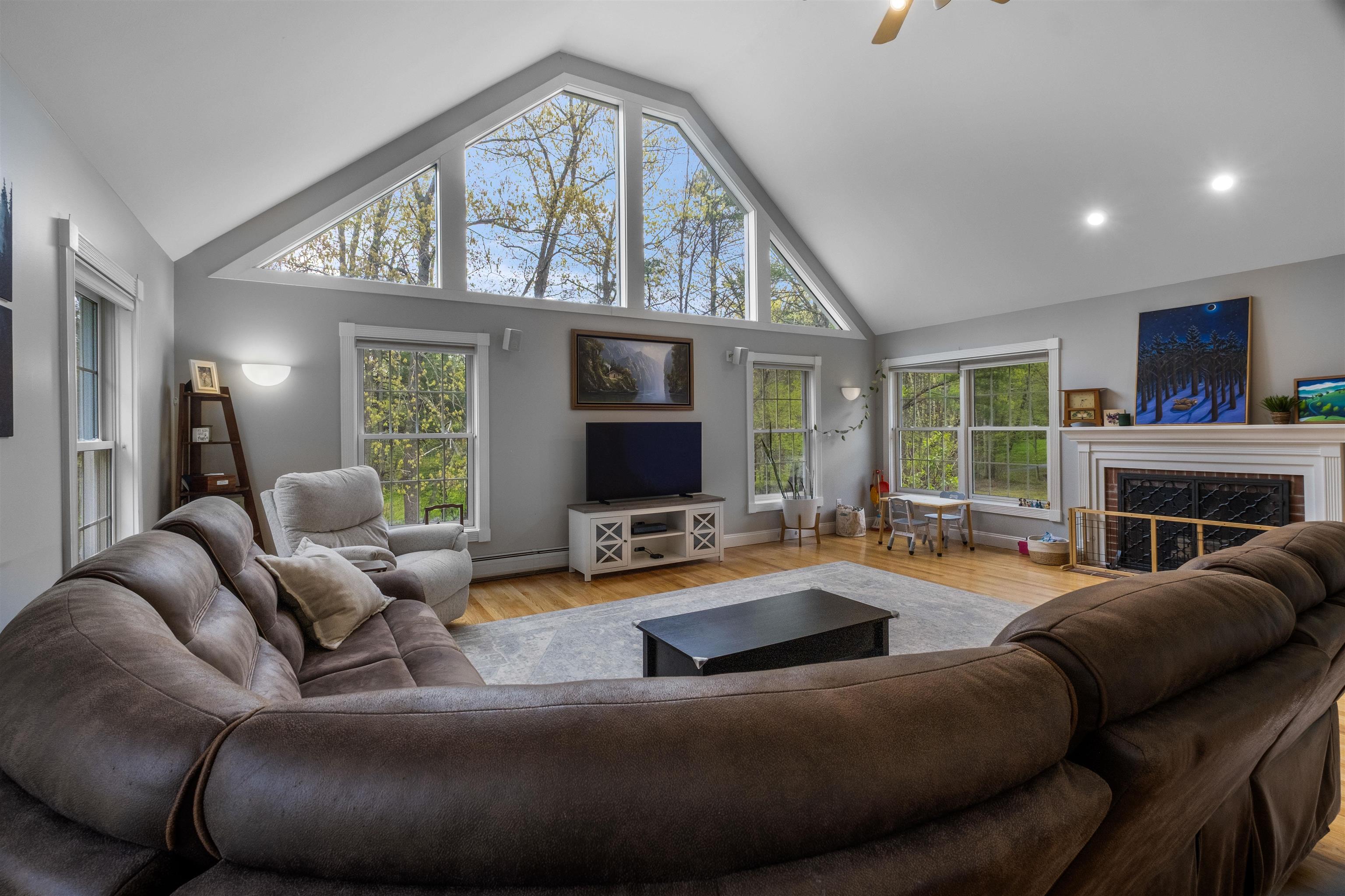 278 Long Hill Road Dover, NH 03820 - Photo 10 of 60