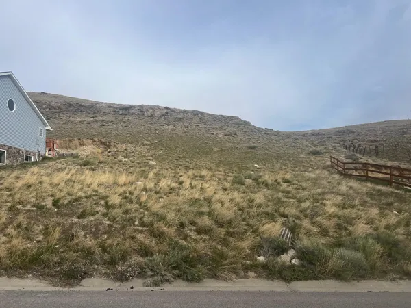 $45,000 | 713 Scarlet Drive, Rawlins, WY 82301