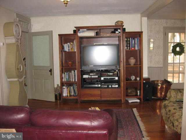 2008 West Trindle Road Carlisle, PA 17013 - Photo 6 of 22 Gallery Image 6
