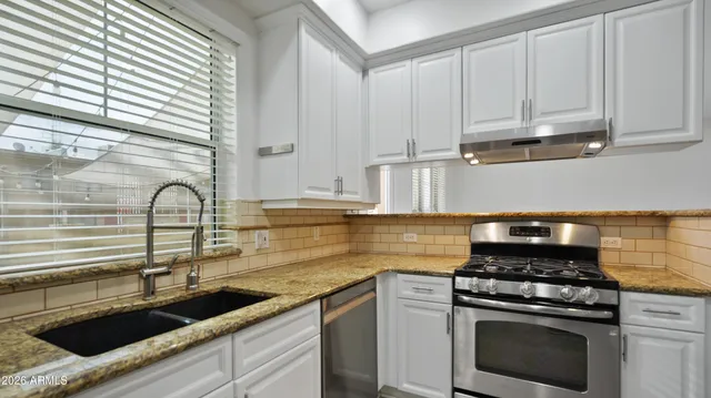 $825,000 | 942 South Ash Avenue, Unit 103, Tempe, AZ 85281