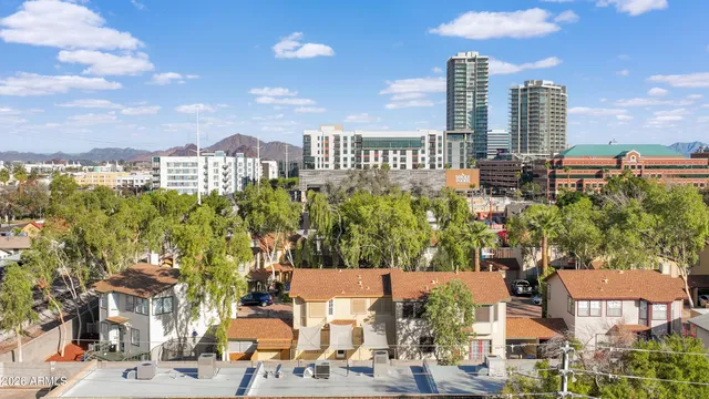 $825,000 | 942 South Ash Avenue, Unit 103, Tempe, AZ 85281