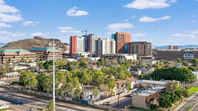 $825,000 | 942 South Ash Avenue, Unit 103, Tempe, AZ 85281