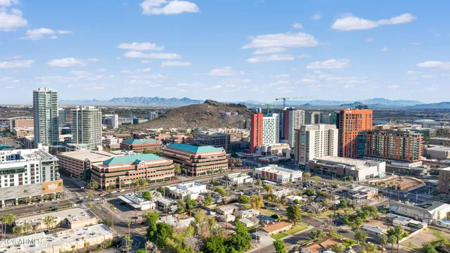 $825,000 | 942 South Ash Avenue, Unit 103, Tempe, AZ 85281