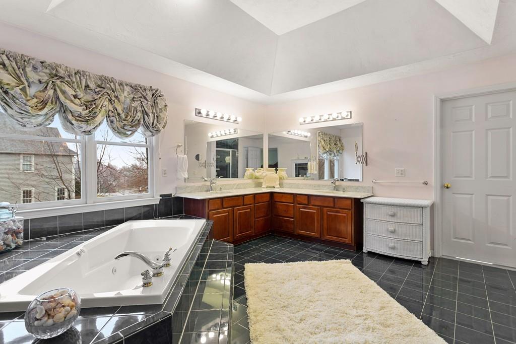 77 O'Grady Road Marlborough, MA 01752 - Photo 16 of 36 Gallery Image 16