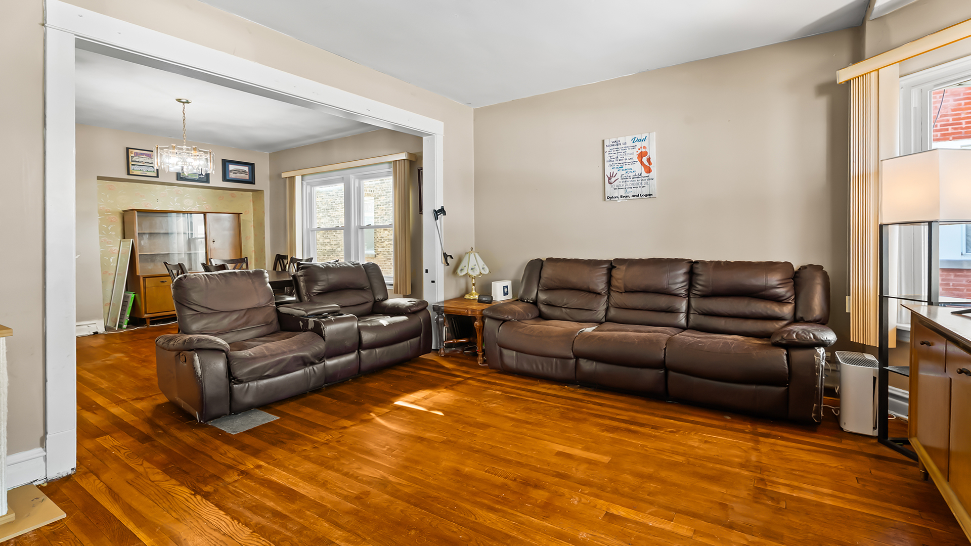 4541 North Harding Avenue Chicago, IL 60625 - Photo 2 of 37