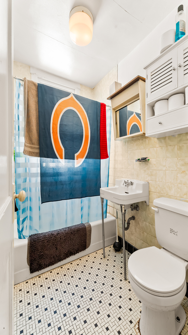 4541 North Harding Avenue Chicago, IL 60625 - Photo 26 of 37