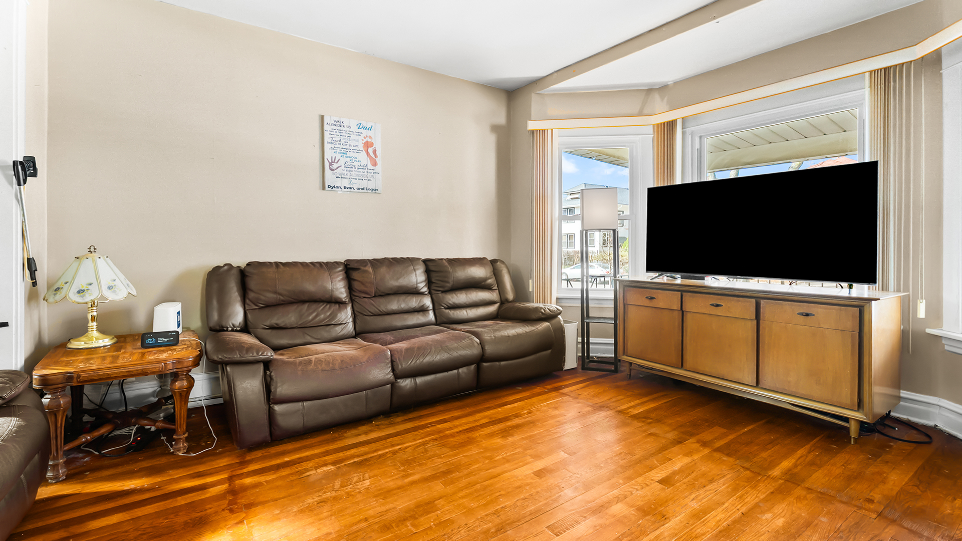 4541 North Harding Avenue Chicago, IL 60625 - Photo 3 of 37