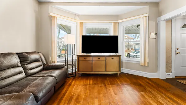 $325,000 | 4541 North Harding Avenue, Chicago, IL 60625