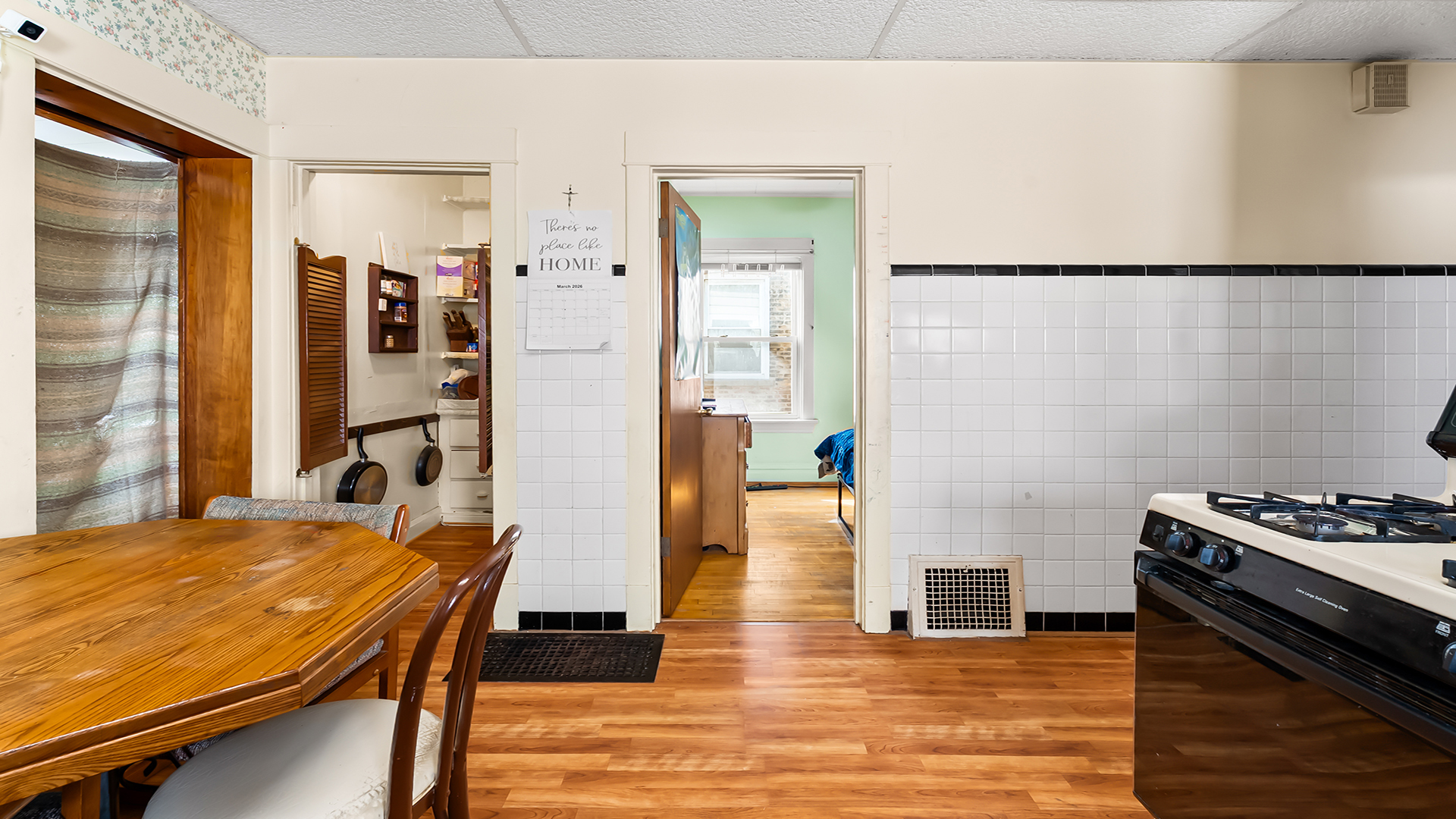 4541 North Harding Avenue Chicago, IL 60625 - Photo 9 of 37