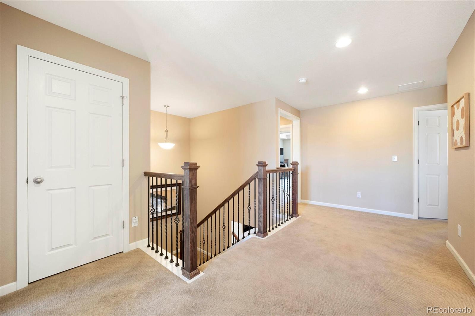 10549 Skyreach Road Highlands Ranch, CO 80126 - Photo 14 of 31 Gallery Image 14
