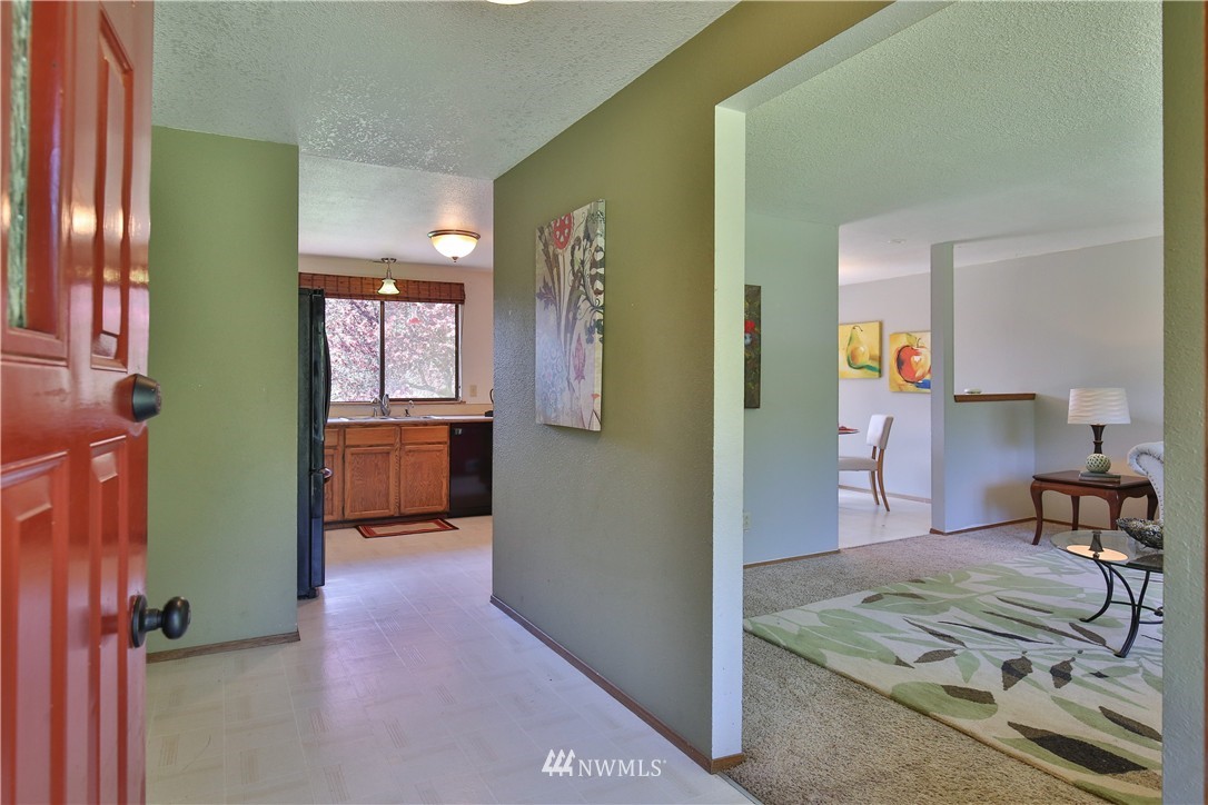 10800 Ridge Rim Trail Southeast Port Orchard, WA 98367 - Photo 3 of 25 Gallery Image 3