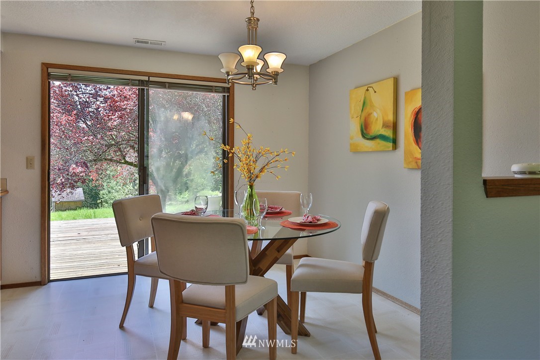 10800 Ridge Rim Trail Southeast Port Orchard, WA 98367 - Photo 10 of 25 Gallery Image 10