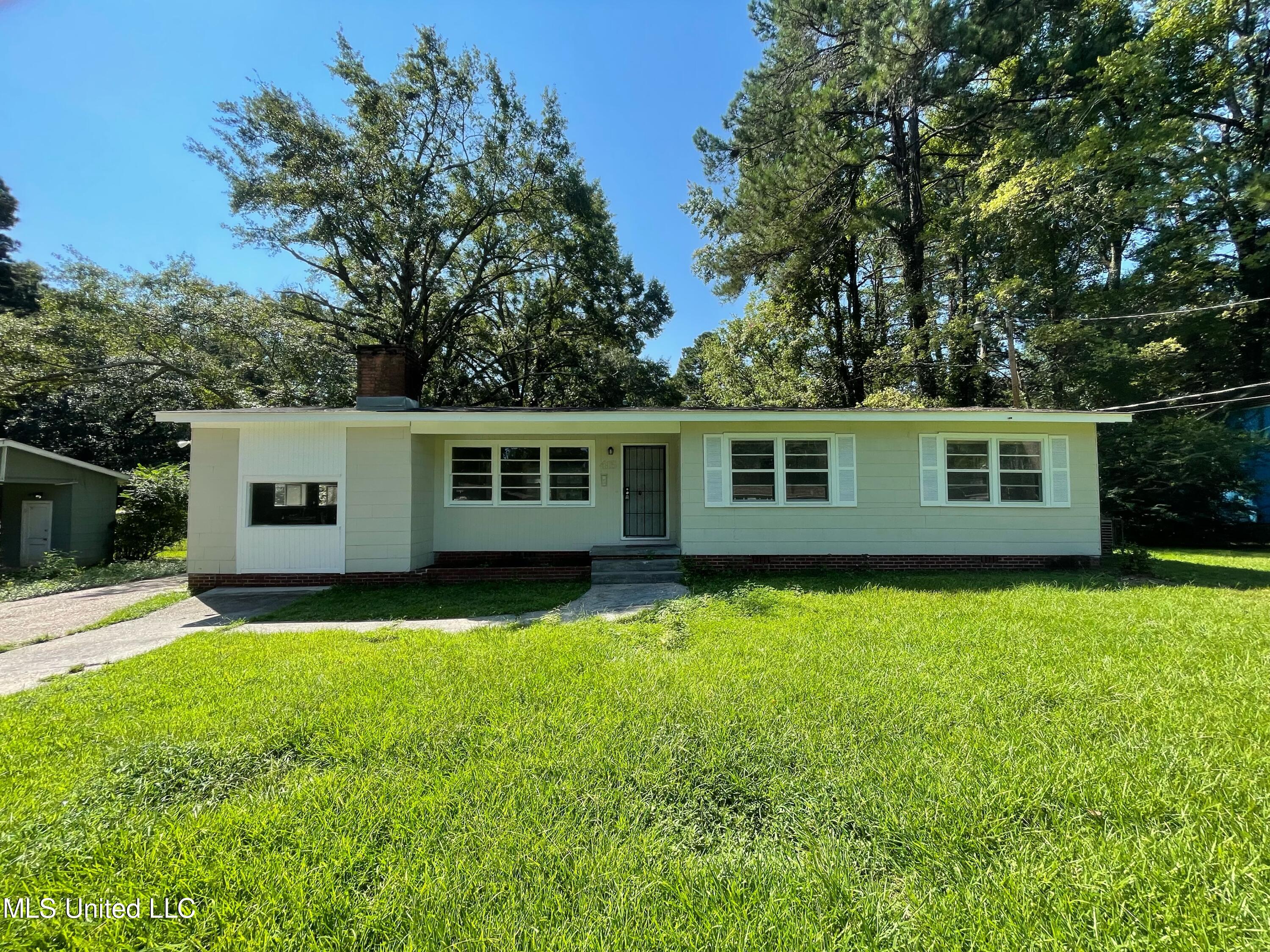 415 Meadow Moss Road Jackson, MS 39206 - Photo 1 of 11 image0 (10)