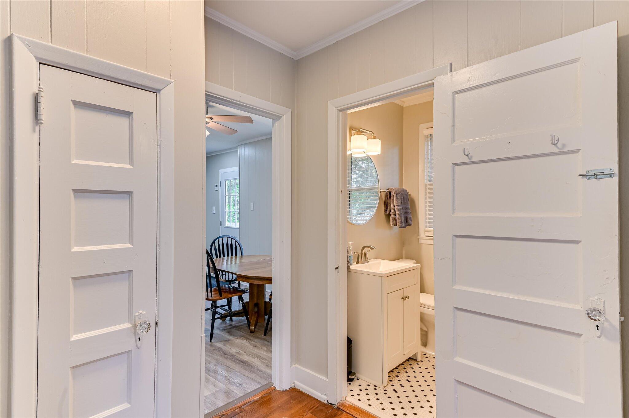 1514 Pendleton Road Augusta, GA 30904 - Photo 3 of 11 Hallway