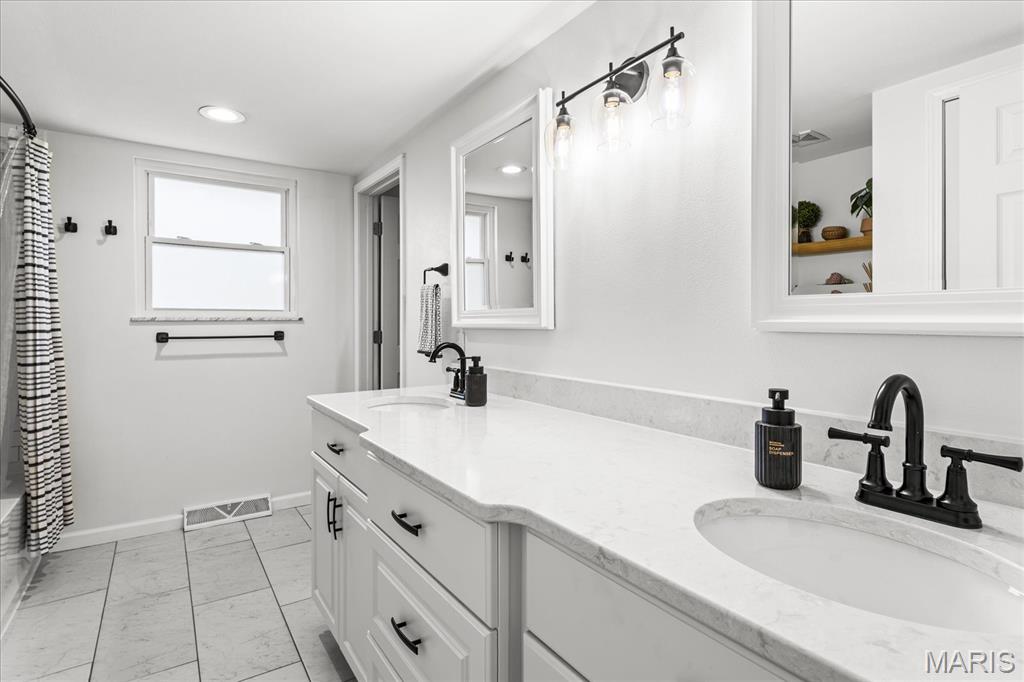 407 Fontainebleau O'Fallon, IL 62269 - Photo 18 of 42 Gallery Image 18