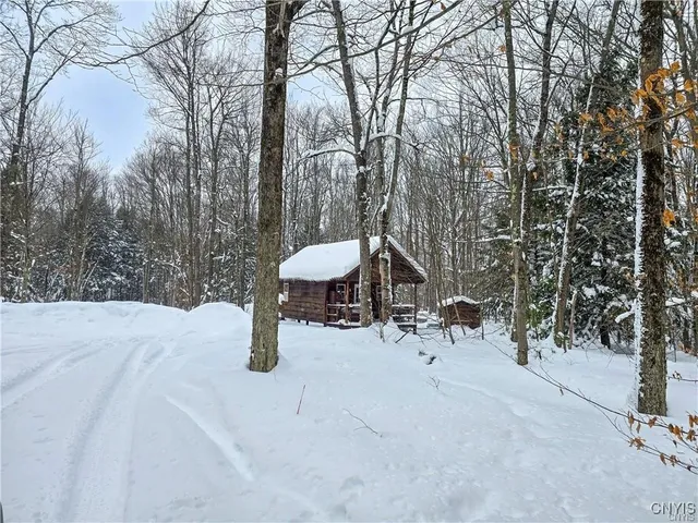 $109,900 | 16 North Shore Drive, Amboy, NY 13316