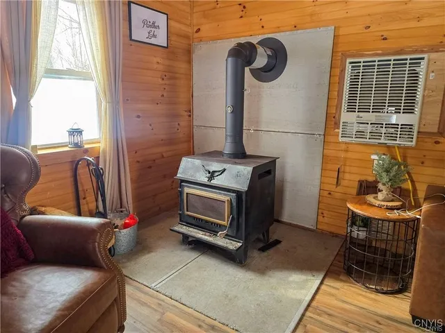 $109,900 | 16 North Shore Drive, Amboy, NY 13316