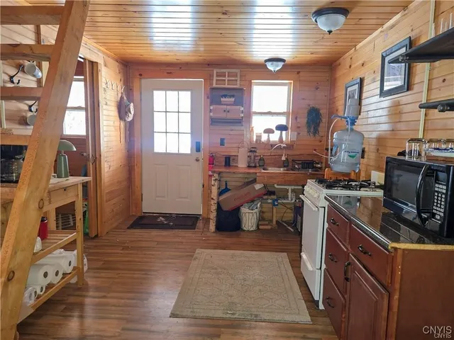 $109,900 | 16 North Shore Drive, Amboy, NY 13316