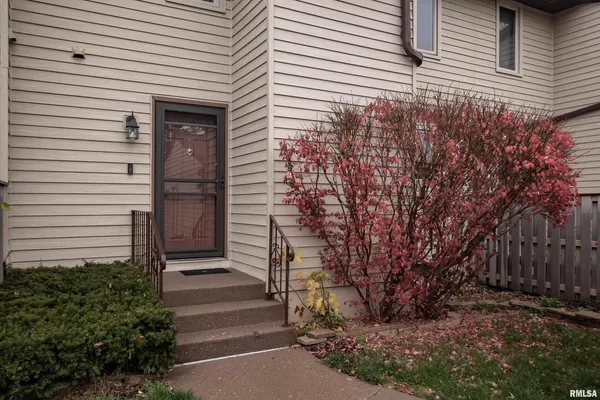 $1,699 | 3598 Cedarwood Court, Bettendorf, IA 52722