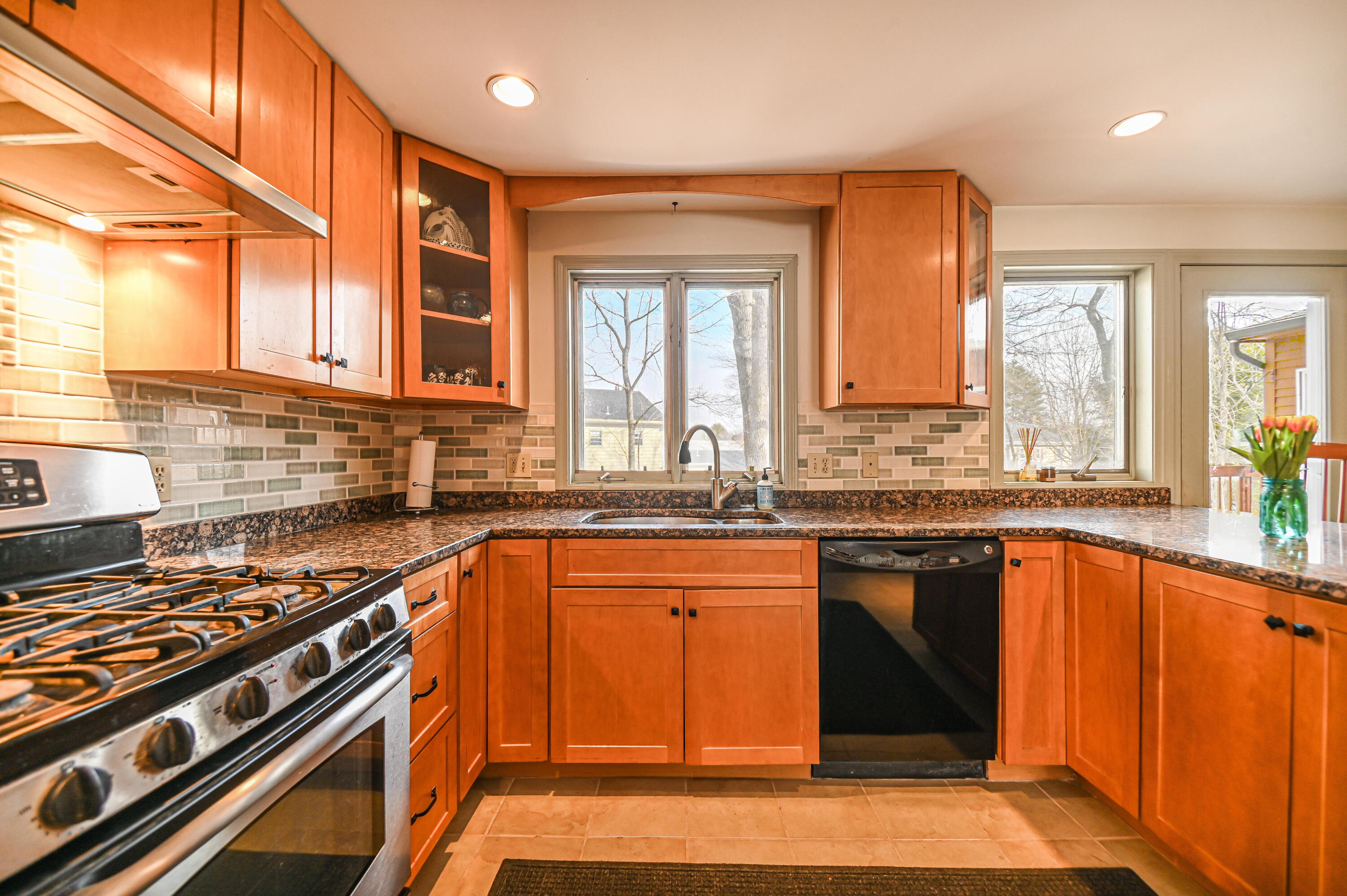 104 Frost Hill Road Portland, ME 04103 - Photo 12 of 45 DSC_6059