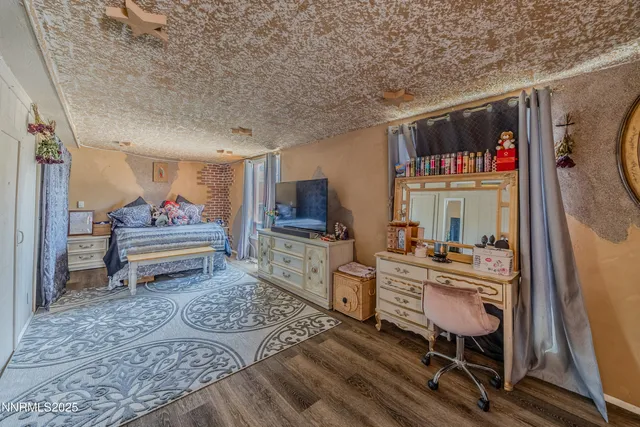 a view of a car park in front of house