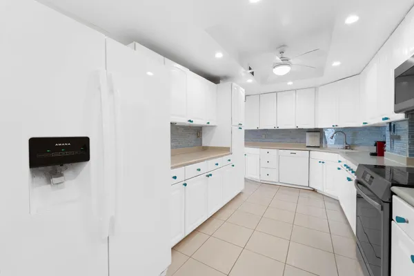 $5,000 | 111 North Pompano Beach Boulevard, Unit 1403, Pompano Beach, FL 33062