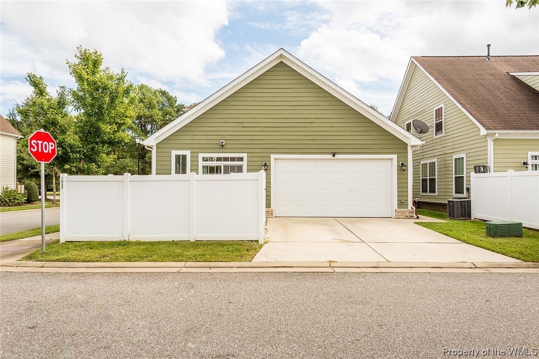 1685 Briarfield Road Hampton, VA 23669 - Photo 5 of 40 Gallery Image 5