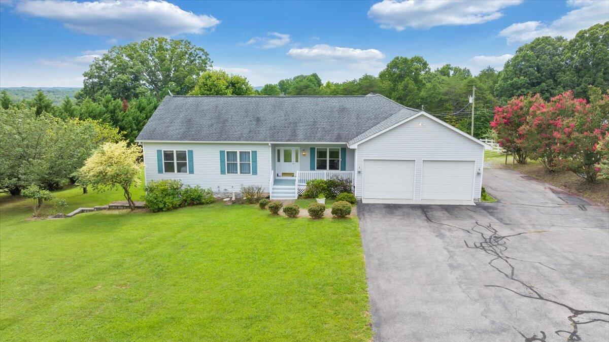 102 High Point Road Moneta, VA 24121 - Photo 50 of 64 54-DJI_20230814152615_0003_D_MIB