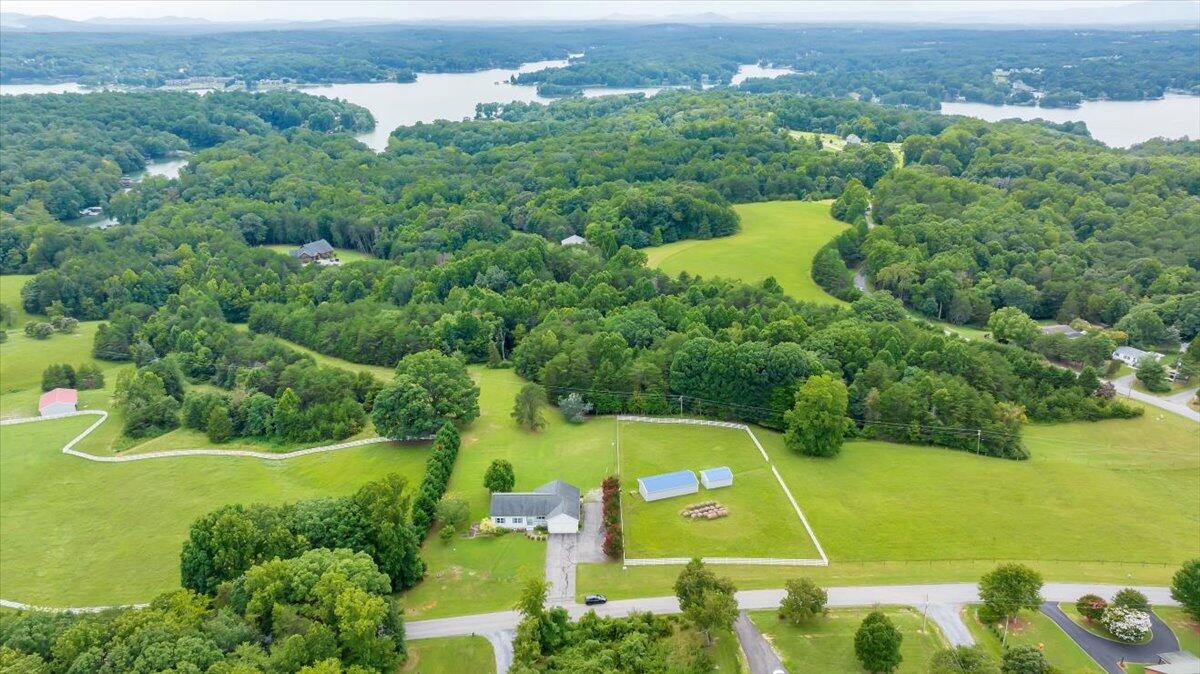102 High Point Road Moneta, VA 24121 - Photo 58 of 64 64-DJI_20230814153000_0013_D_MIB