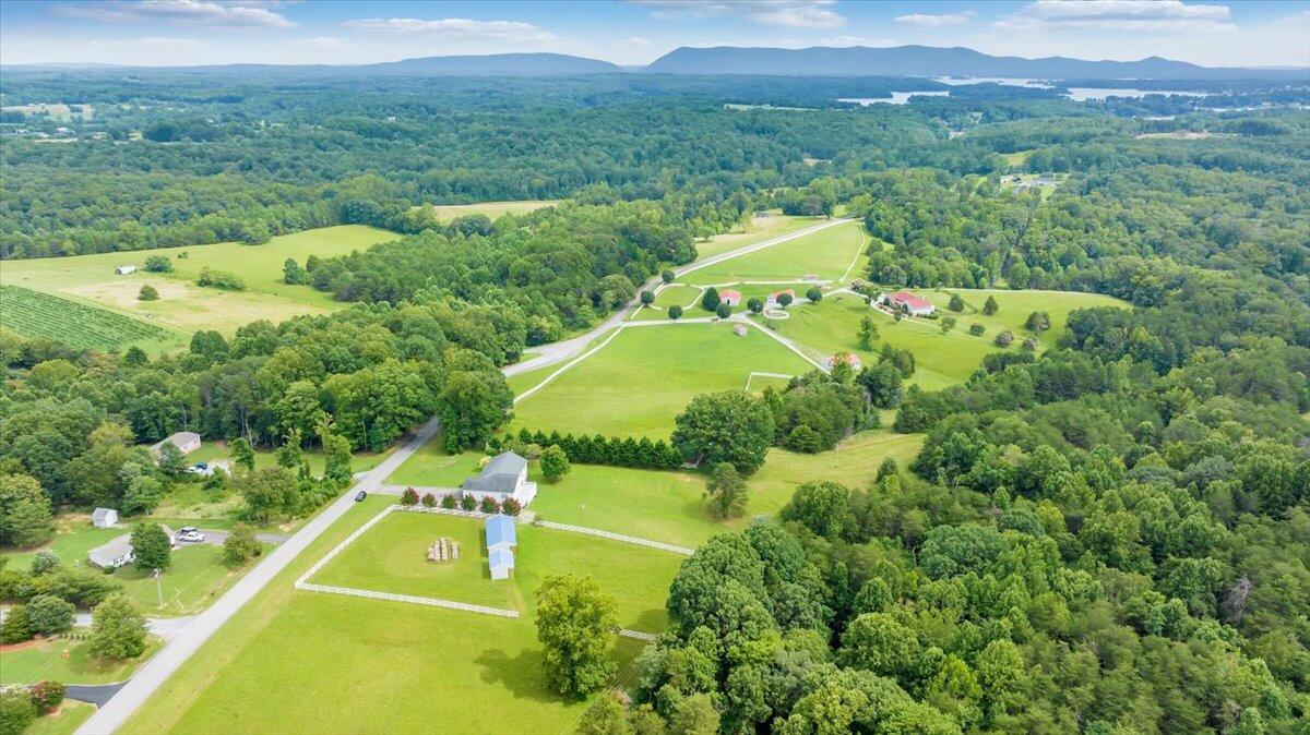 102 High Point Road Moneta, VA 24121 - Photo 63 of 64 69-DJI_20230814153056_0018_D_MIB