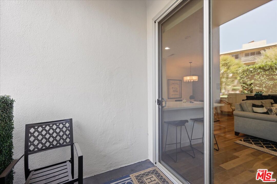 7250 Franklin Avenue, Unit 101 Los Angeles, CA 90046 - Photo 22 of 33 a view of a bathroom from a hallway