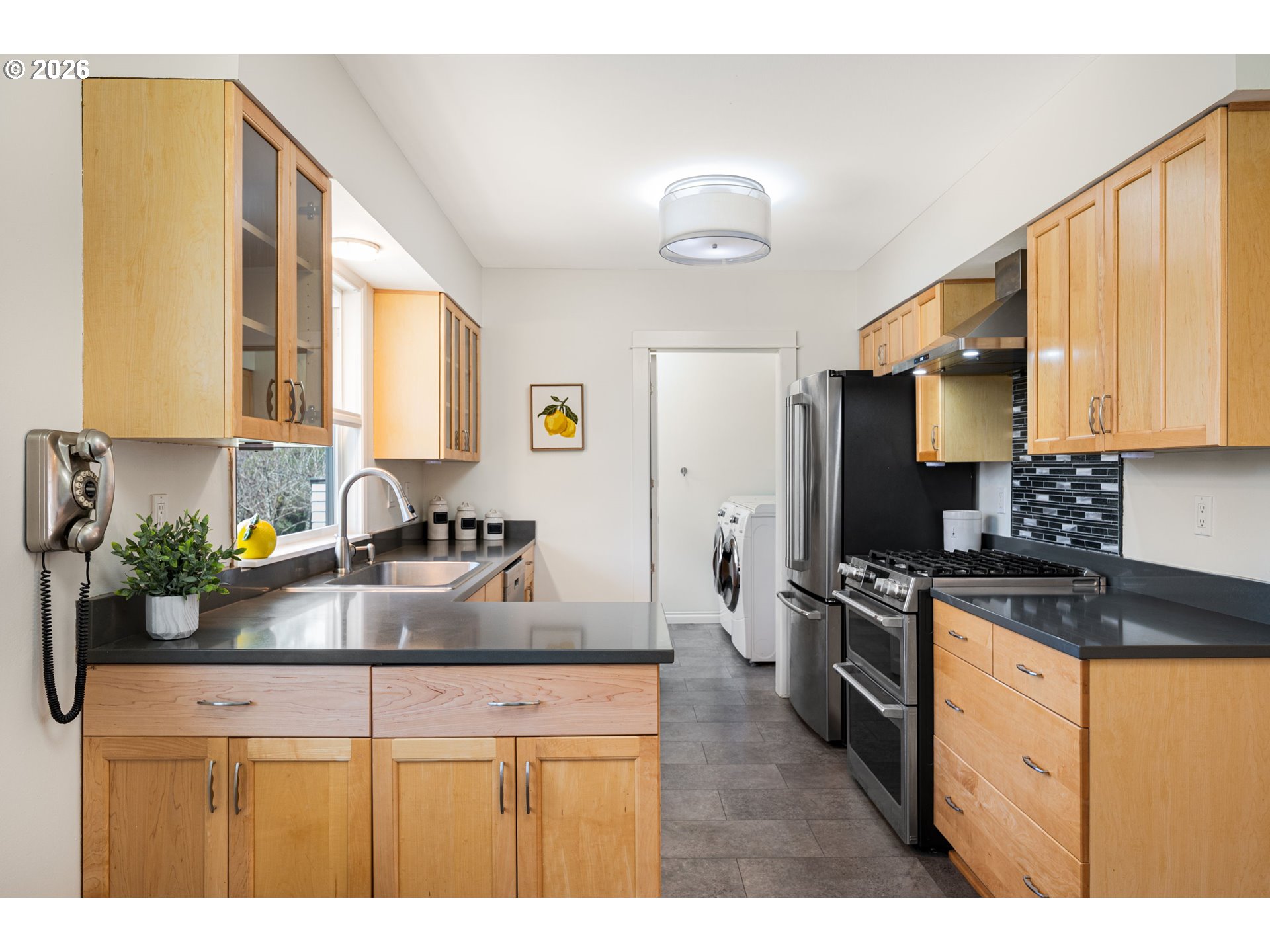 2780 Southwest West Point Avenue Portland, OR 97225 - Photo 13 of 48