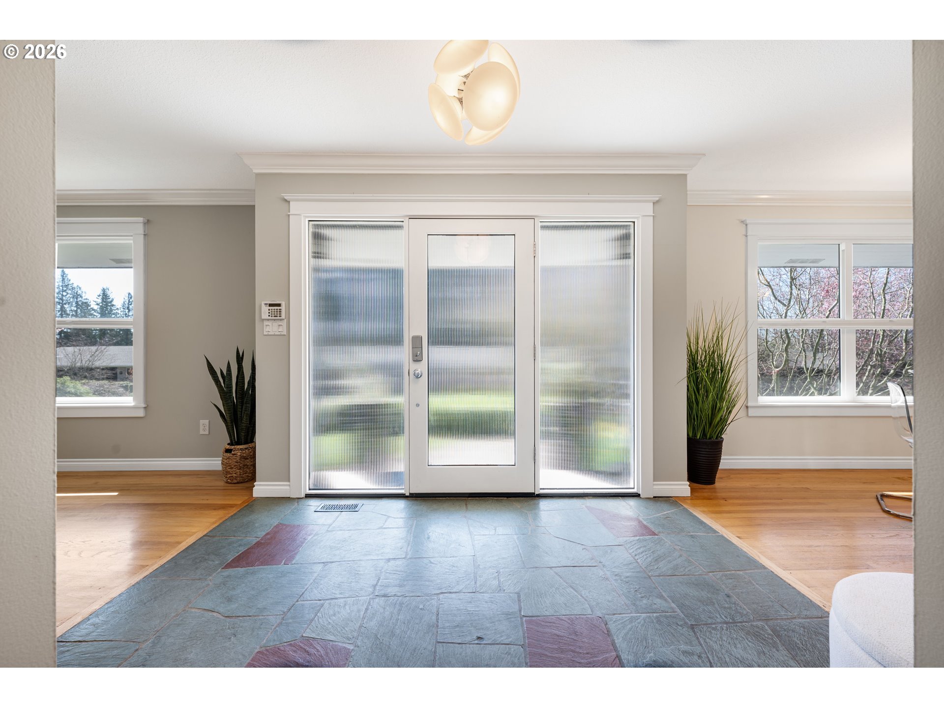 2780 Southwest West Point Avenue Portland, OR 97225 - Photo 5 of 48 Entrance/Foyer