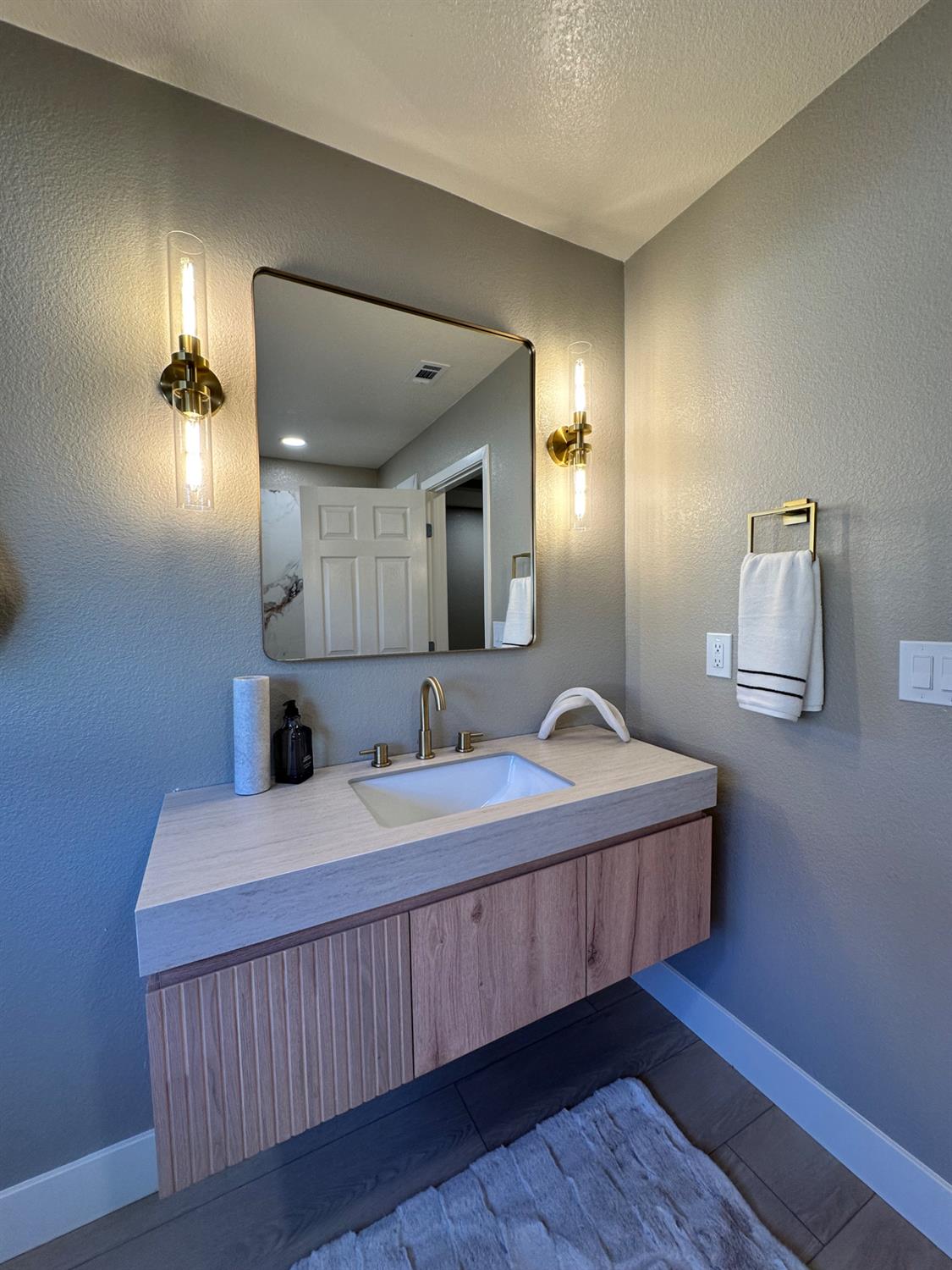 6237 Claus Road Riverbank, CA 95367 - Photo 11 of 19