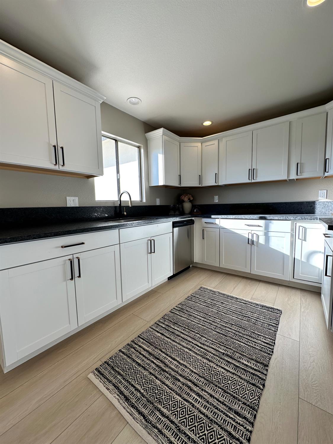 6237 Claus Road Riverbank, CA 95367 - Photo 4 of 19