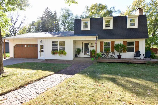 $369,900 | 1715 Hillcrest Road, St. Cloud, MN 56303