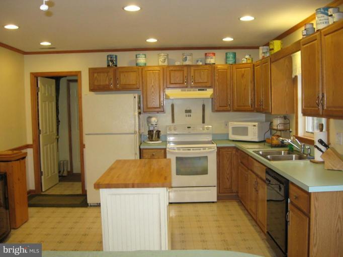 21682 Tanyard Road Preston, MD 21655 - Photo 5 of 16 Kitchen