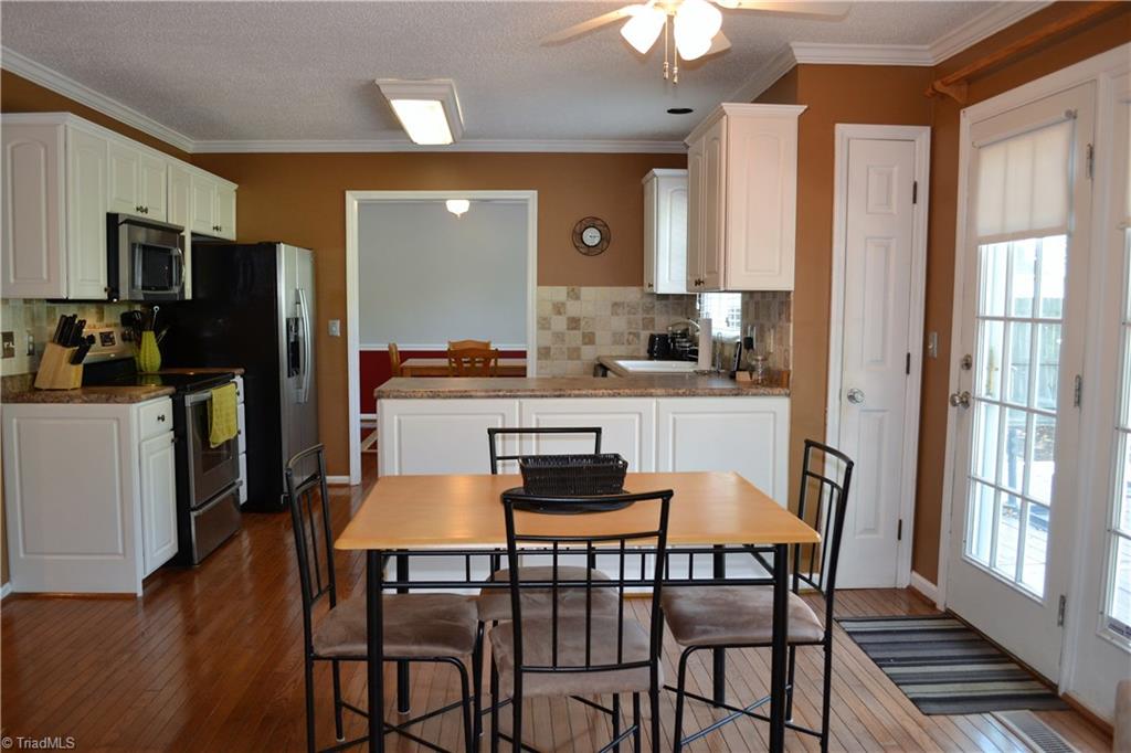 4212 Braddock Road High Point, NC 27265 - Photo 11 of 30 Gallery Image 11