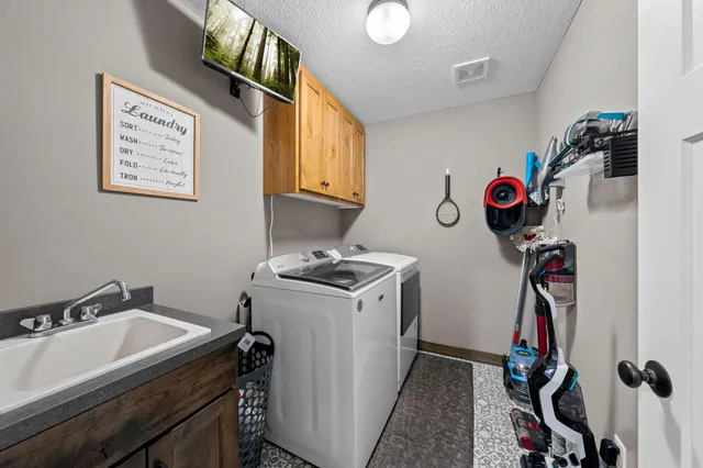 $450,000 | 1045 Bellaire Boulevard Northwest, Isanti, MN 55040