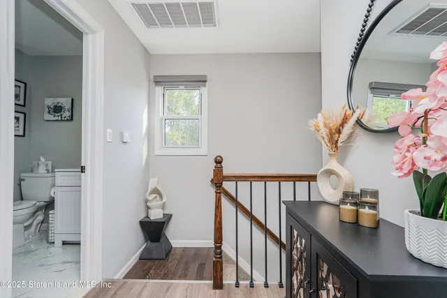 $899,888 | 383 Woodrow Road | Arden Heights