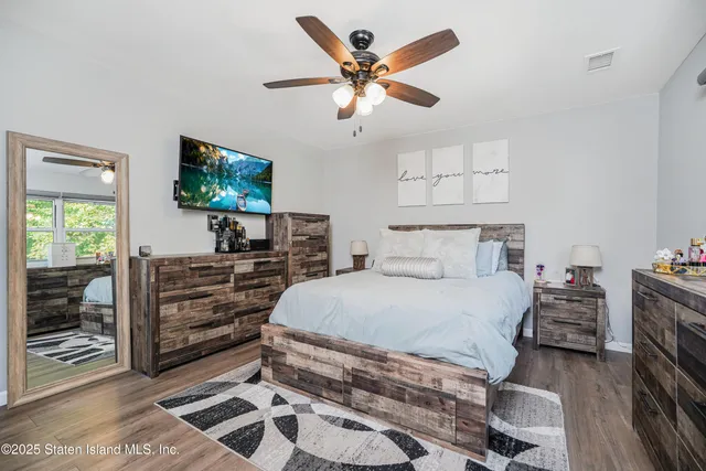 $899,888 | 383 Woodrow Road | Arden Heights