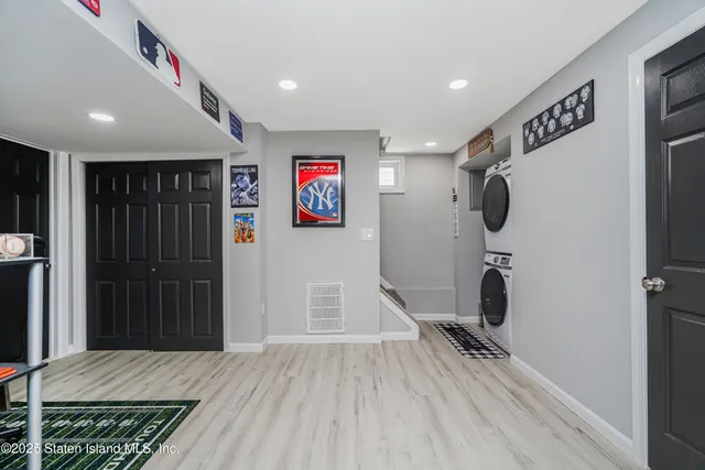 $899,888 | 383 Woodrow Road | Arden Heights