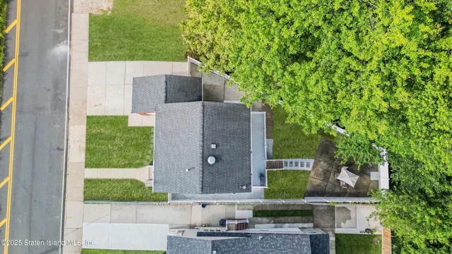 $899,888 | 383 Woodrow Road | Arden Heights