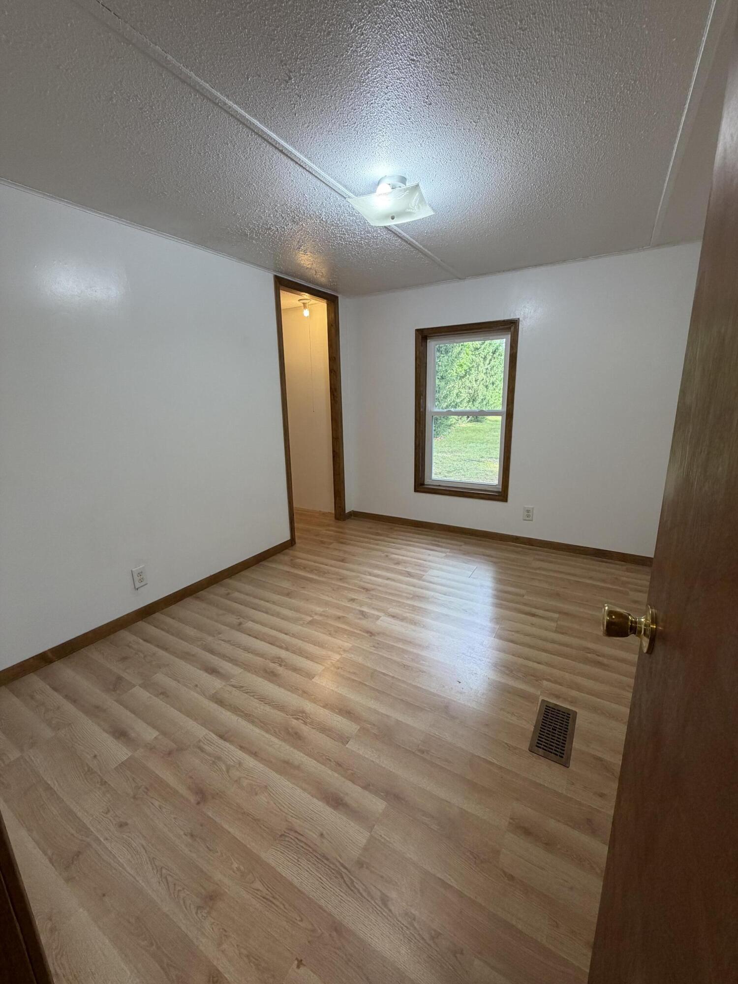6637 White Road Muskegon, MI 49442 - Photo 13 of 22 IMG_8039