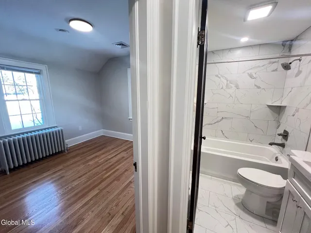 $359,900 | 1971 Nott Street, Niskayuna, NY 12309