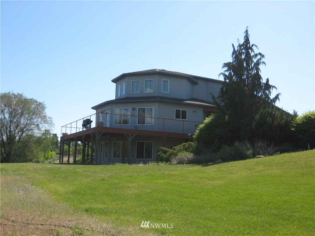 51 Breshear Road Omak, WA 98841 - Photo 2 of 21