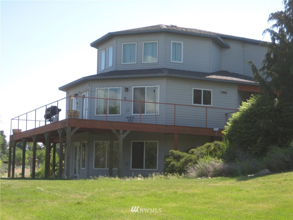 51 Breshear Road Omak, WA 98841 - Photo 3 of 21
