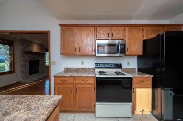 $233,000 | 7435 Glen Gelder Circle West, Fort Wayne, IN 46804